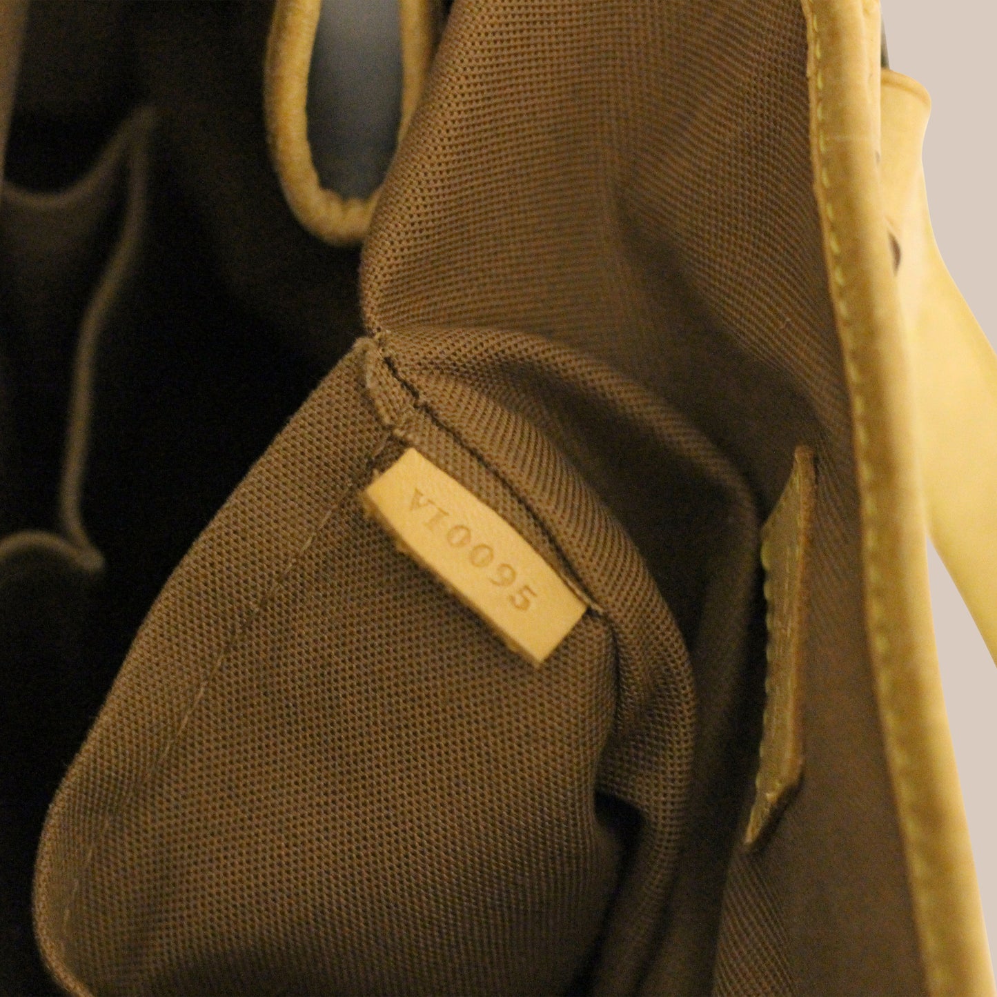 Louis Vuitton Batignolles