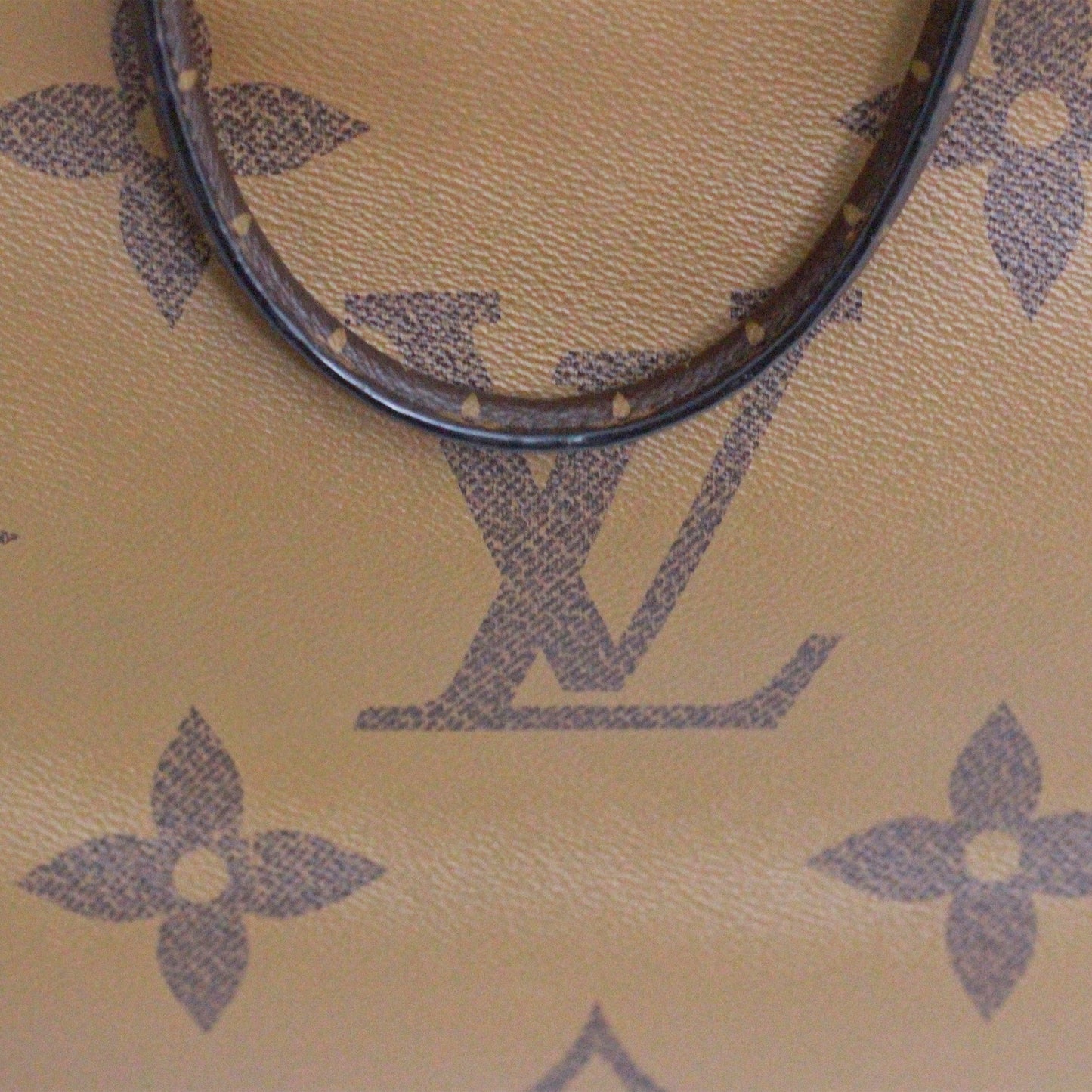 Louis Vuitton Giant Onthego MM