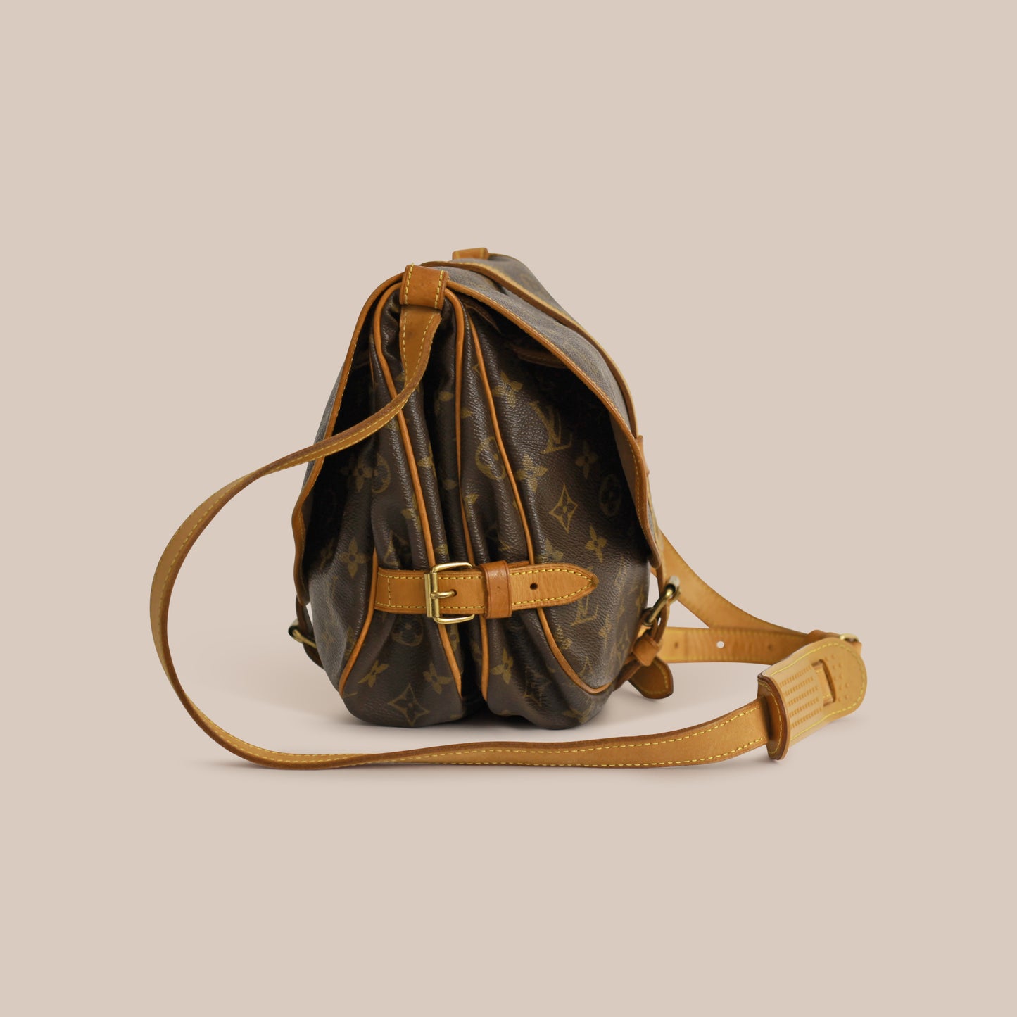 Louis Vuitton Saumur 30