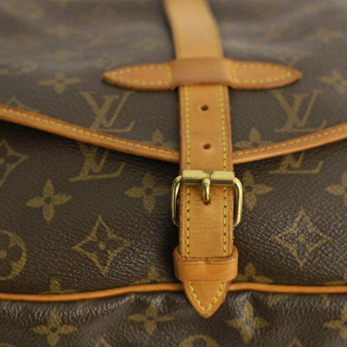 Louis Vuitton Saumur 30