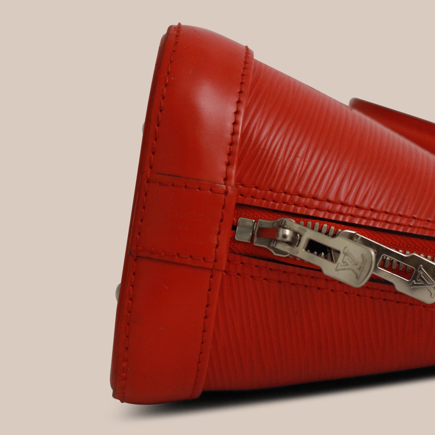 Louis Vuitton Epi Alma BB