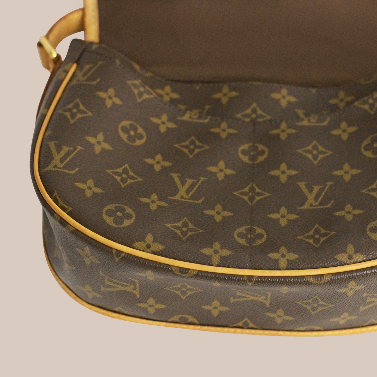 Louis Vuitton Menilmontant PM