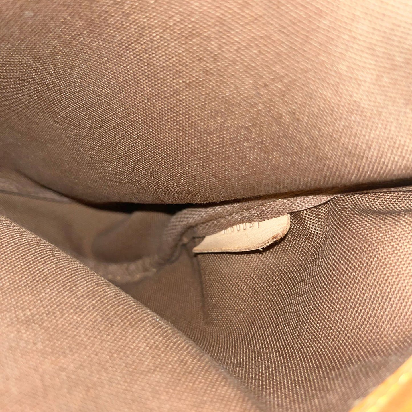 Louis Vuitton Saumur 30